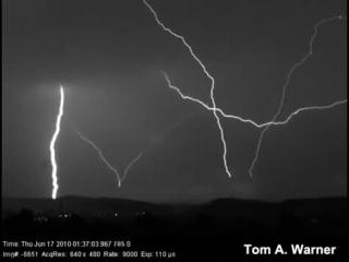 lightning strike 9000 fps, mesmerizing...